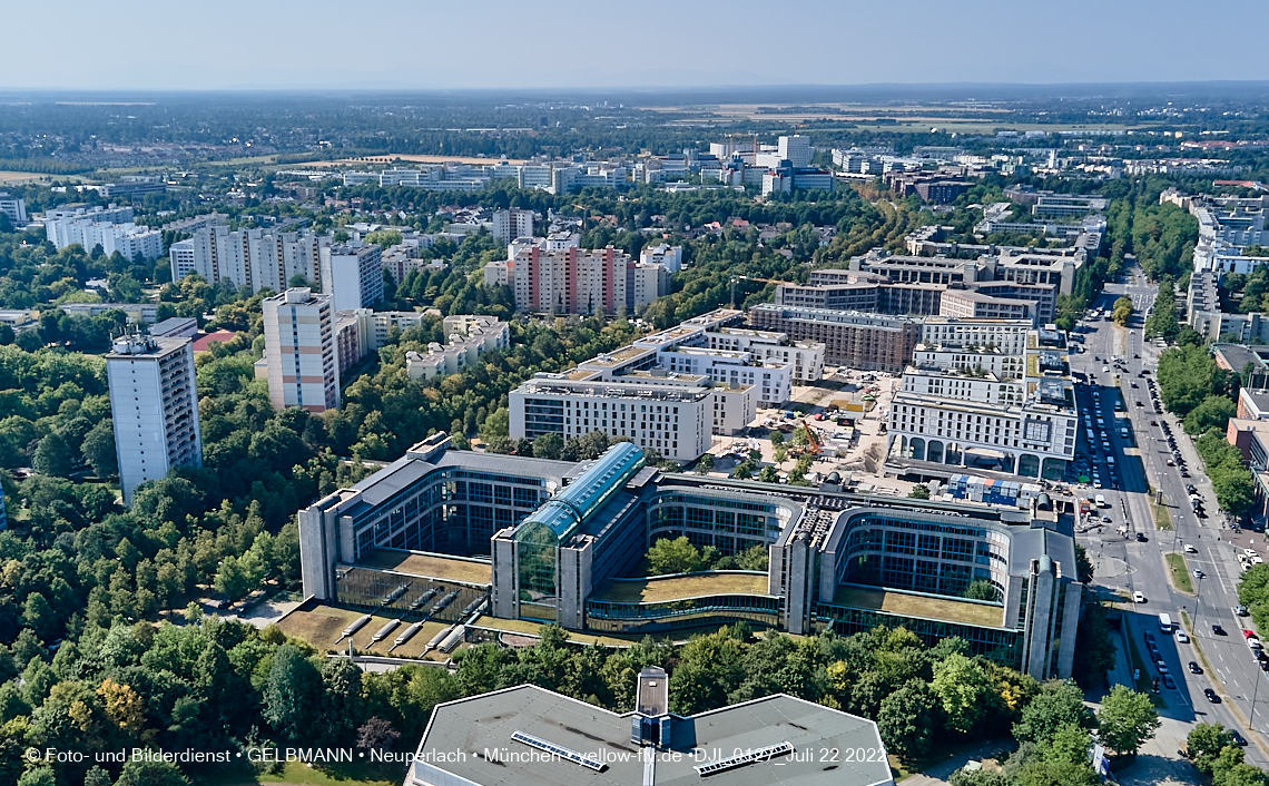 22.07.2022 - Rentenversicherung und Perlach PLaza in Neuperlach